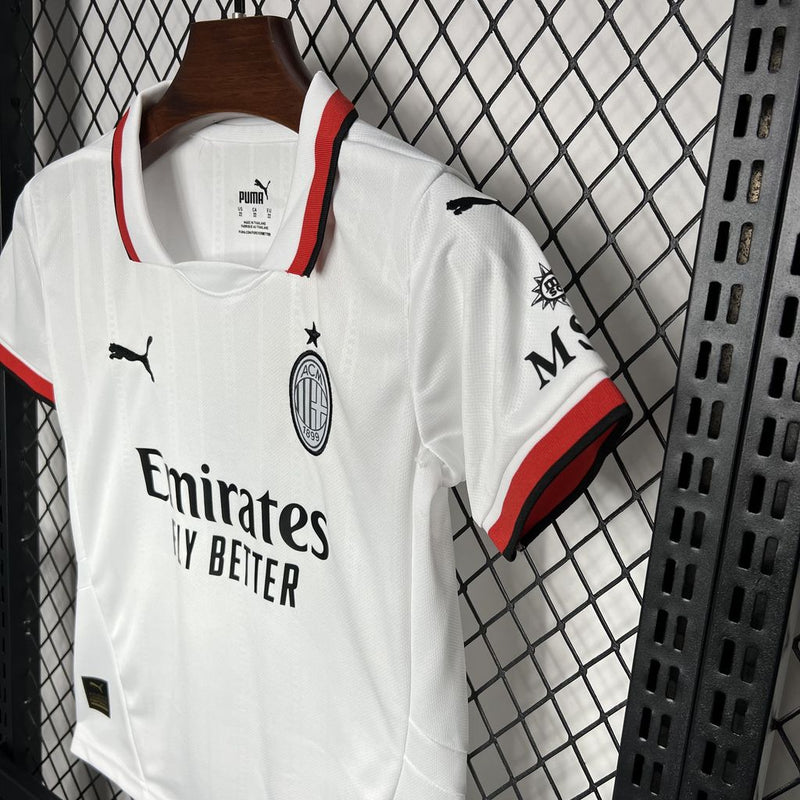 Kit Infantil Milan Reserva 24/25